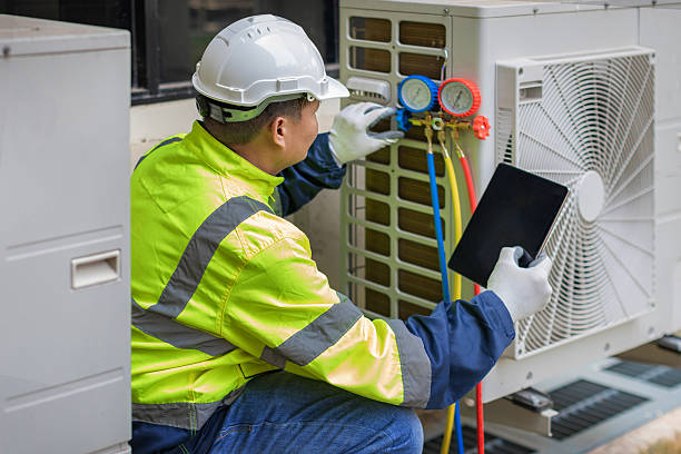 Professional Hvac technician working in Paoli, OK